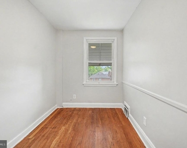 828 Saint Dunstans Road - Photo Thumbnail 10