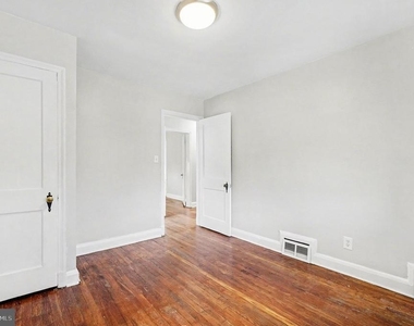 828 Saint Dunstans Road - Photo Thumbnail 9