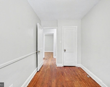 828 Saint Dunstans Road - Photo Thumbnail 11