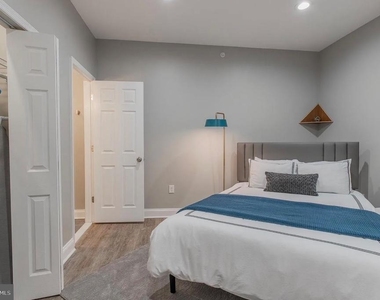 3221 Noble St. - Photo Thumbnail 18