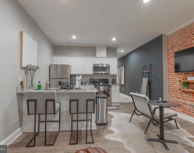 3221 Noble St. - Photo Thumbnail 7