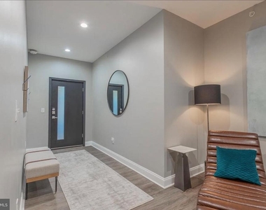 3221 Noble St. - Photo Thumbnail 12