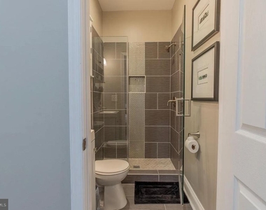 3221 Noble St. - Photo Thumbnail 11