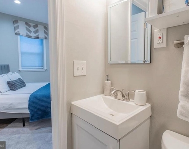 3221 Noble St. - Photo Thumbnail 15