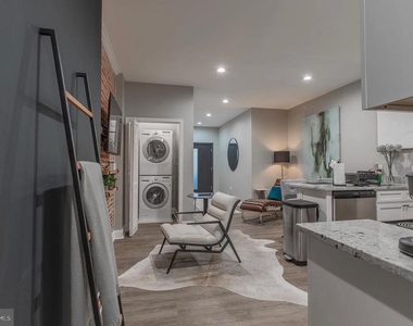3221 Noble St. - Photo Thumbnail 9