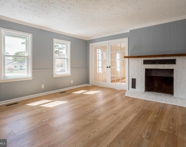 31245 Mohican Drive - Photo Thumbnail 5