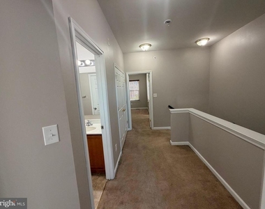 1331 Parish Avenue - Photo Thumbnail 29