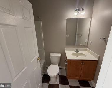1331 Parish Avenue - Photo Thumbnail 7