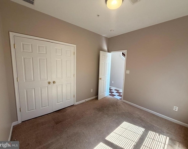 1331 Parish Avenue - Photo Thumbnail 6