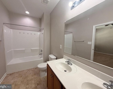 1331 Parish Avenue - Photo Thumbnail 20