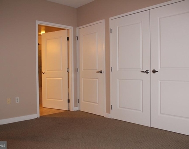 105 Christina Landing Drive - Photo Thumbnail 12