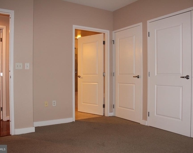 105 Christina Landing Drive - Photo Thumbnail 13