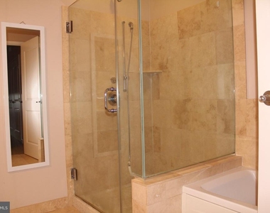 105 Christina Landing Drive - Photo Thumbnail 14