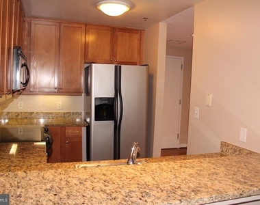 105 Christina Landing Drive - Photo Thumbnail 7