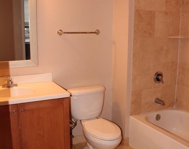 105 Christina Landing Drive - Photo Thumbnail 20