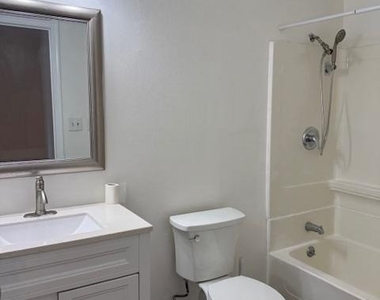 28 Keith Street - Photo Thumbnail 12