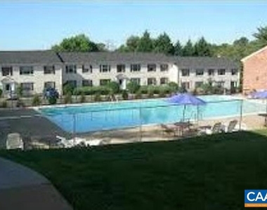 162 Hessian Hills Way - Photo Thumbnail 3