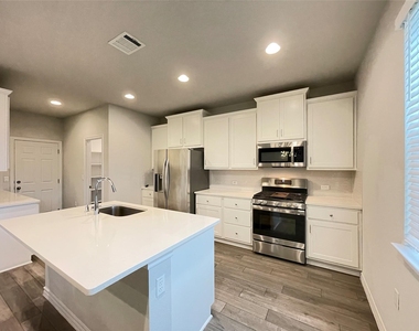 1603 Denesa Dr - Photo Thumbnail 4