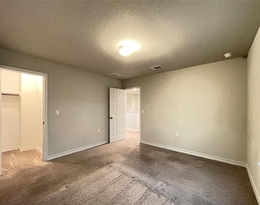 1603 Denesa Dr - Photo Thumbnail 22