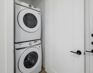 1701 Simond Ave - Photo Thumbnail 11