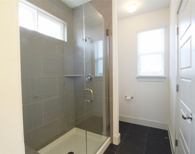 1507 Homespun Rd - Photo Thumbnail 18