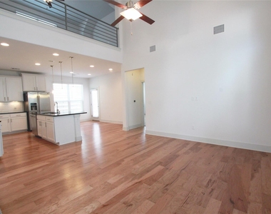 1507 Homespun Rd - Photo Thumbnail 4