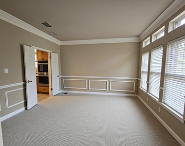10620 Chestnut Ridge Rd - Photo Thumbnail 6