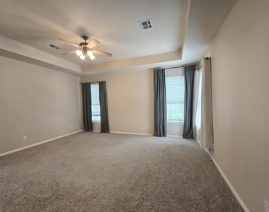 10620 Chestnut Ridge Rd - Photo Thumbnail 7