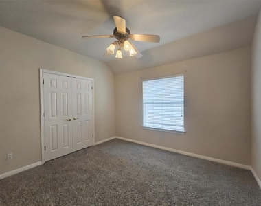 10620 Chestnut Ridge Rd - Photo Thumbnail 12