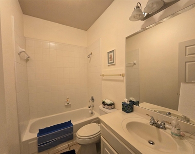 10620 Chestnut Ridge Rd - Photo Thumbnail 9