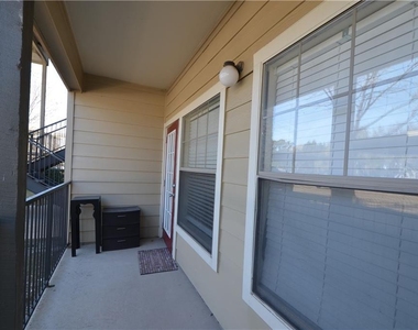 2320 Gracy Farms Ln - Photo Thumbnail 8