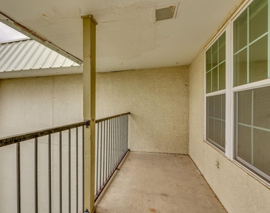 910 Duncan Ln - Photo Thumbnail 22