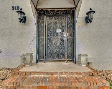 910 Duncan Ln - Photo Thumbnail 1