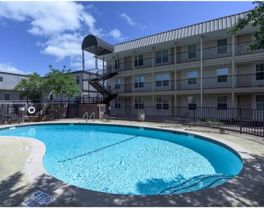 910 Duncan Ln - Photo Thumbnail 32