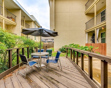 910 Duncan Ln - Photo Thumbnail 28