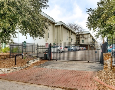 910 Duncan Ln - Photo Thumbnail 30
