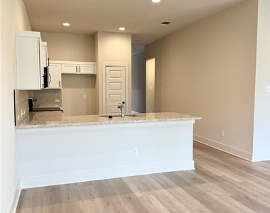 108 Zayd Ct - Photo Thumbnail 3