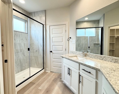 108 Zayd Ct - Photo Thumbnail 12