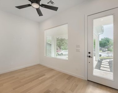 3204 Overcup Oak Dr - Photo Thumbnail 4