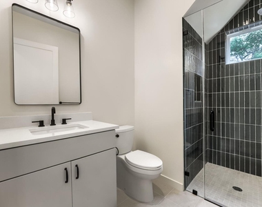 3204 Overcup Oak Dr - Photo Thumbnail 11