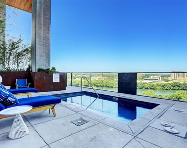 70 Rainey St - Photo Thumbnail 28