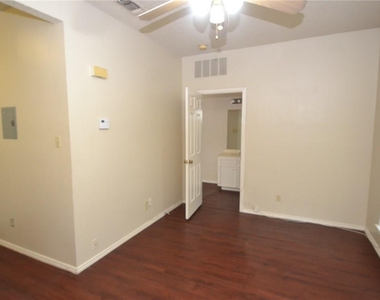 4401 Speedway - Photo Thumbnail 9