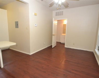 4401 Speedway - Photo Thumbnail 4