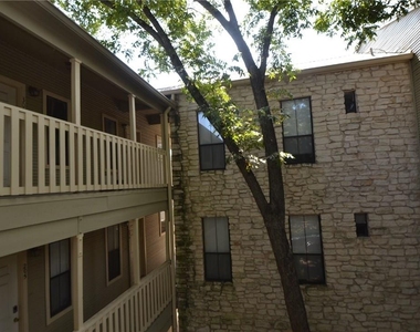 4401 Speedway - Photo Thumbnail 19