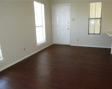 4401 Speedway - Photo Thumbnail 16