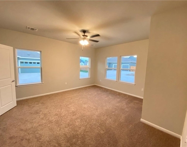8409 Looksee Ln - Photo Thumbnail 9