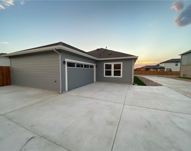8409 Looksee Ln - Photo Thumbnail 2