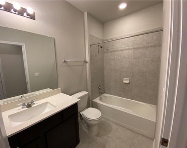 8409 Looksee Ln - Photo Thumbnail 8