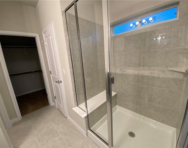 8409 Looksee Ln - Photo Thumbnail 11