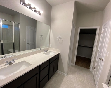 8409 Looksee Ln - Photo Thumbnail 10